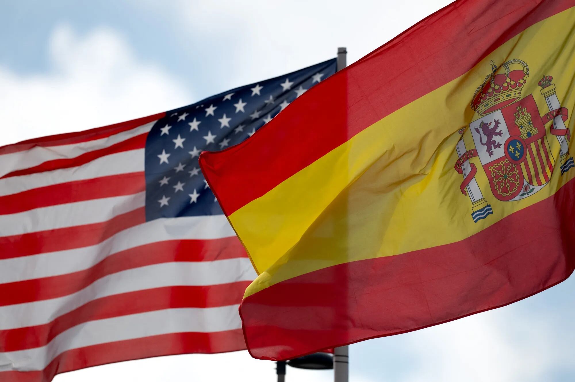 España cierra su espacio aéreo a Estados Unidos y aumenta la tensión por la  guerra con Irán