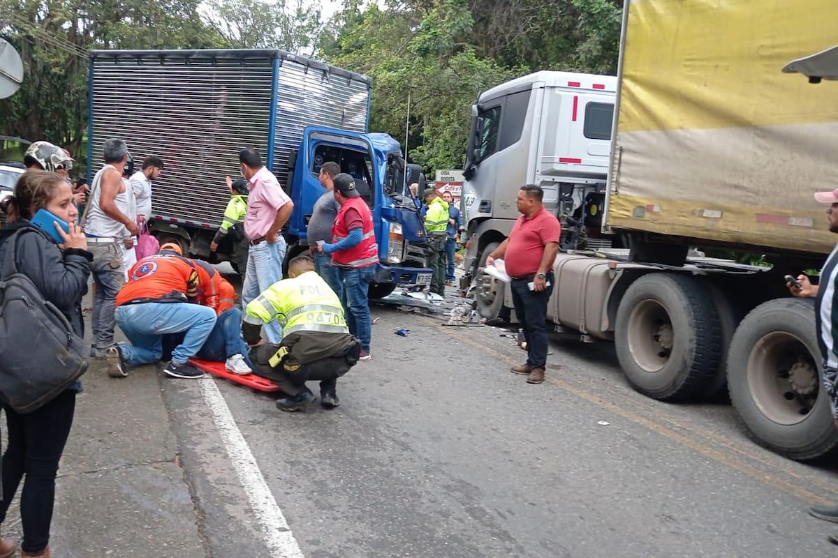 Accidente de tránsito en la vía El Socorro dejó dos personas lesionadas