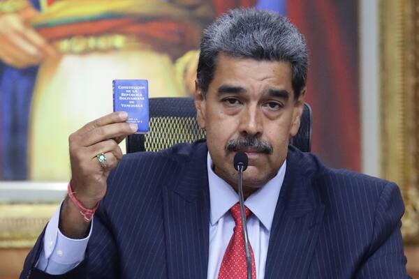 Le ponen freno al régimen de Maduro: aplicación para perseguir opositores fue bloqueada por Apple y Google