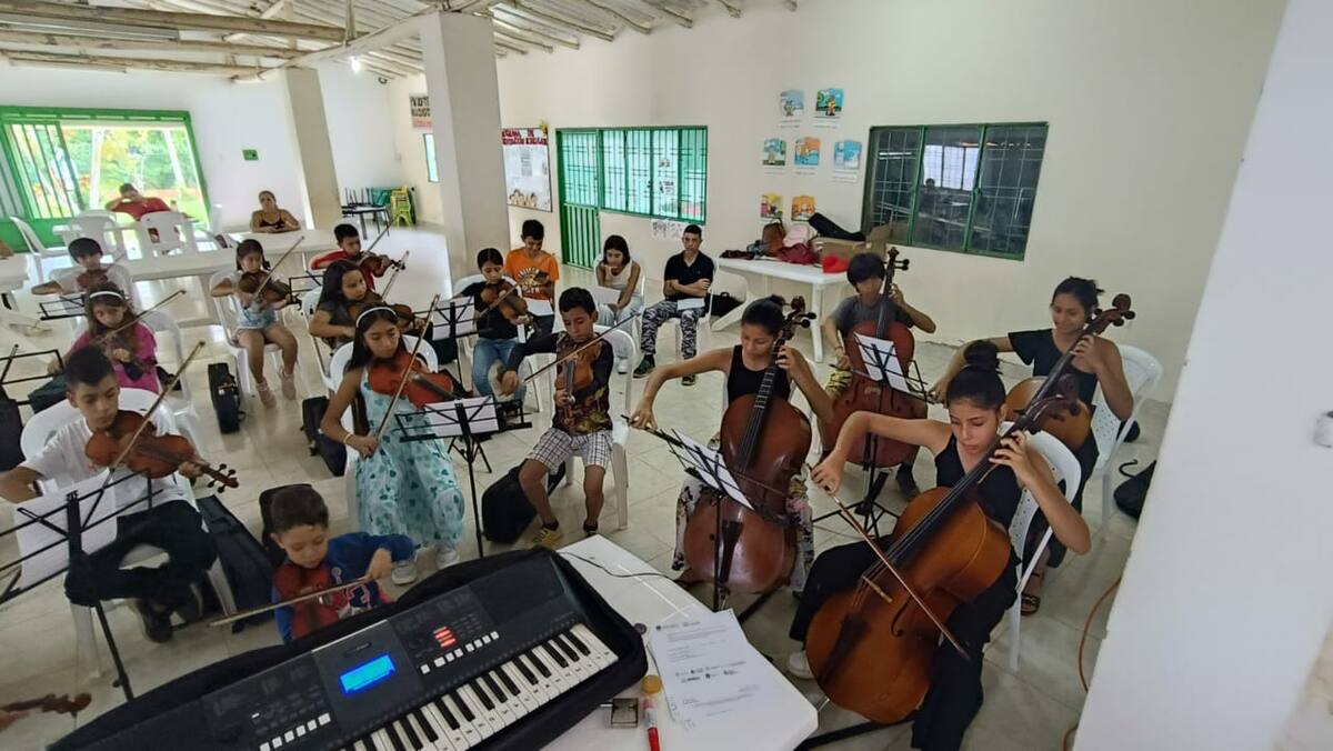 Los menores de la vereda Colinas dedican tiempo, dos veces a la semana, a los ensayos musicales.