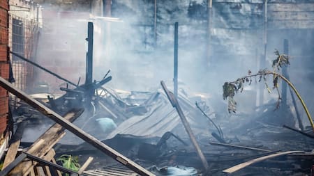 Tragedia en Rionegro, Santander: menor de 13 años falleció atrapada en incendio que consumió una casa