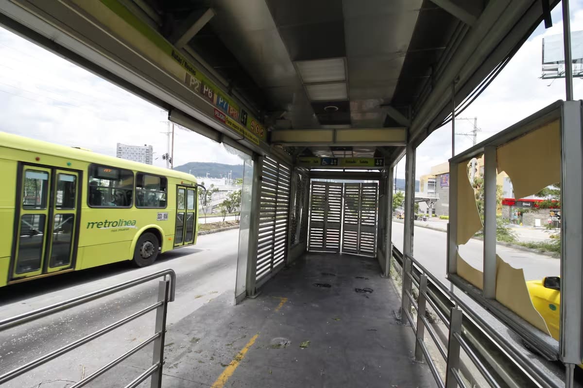 Esperanza para Metrolínea: 120 buses entran en operación en Bucaramanga y su área.