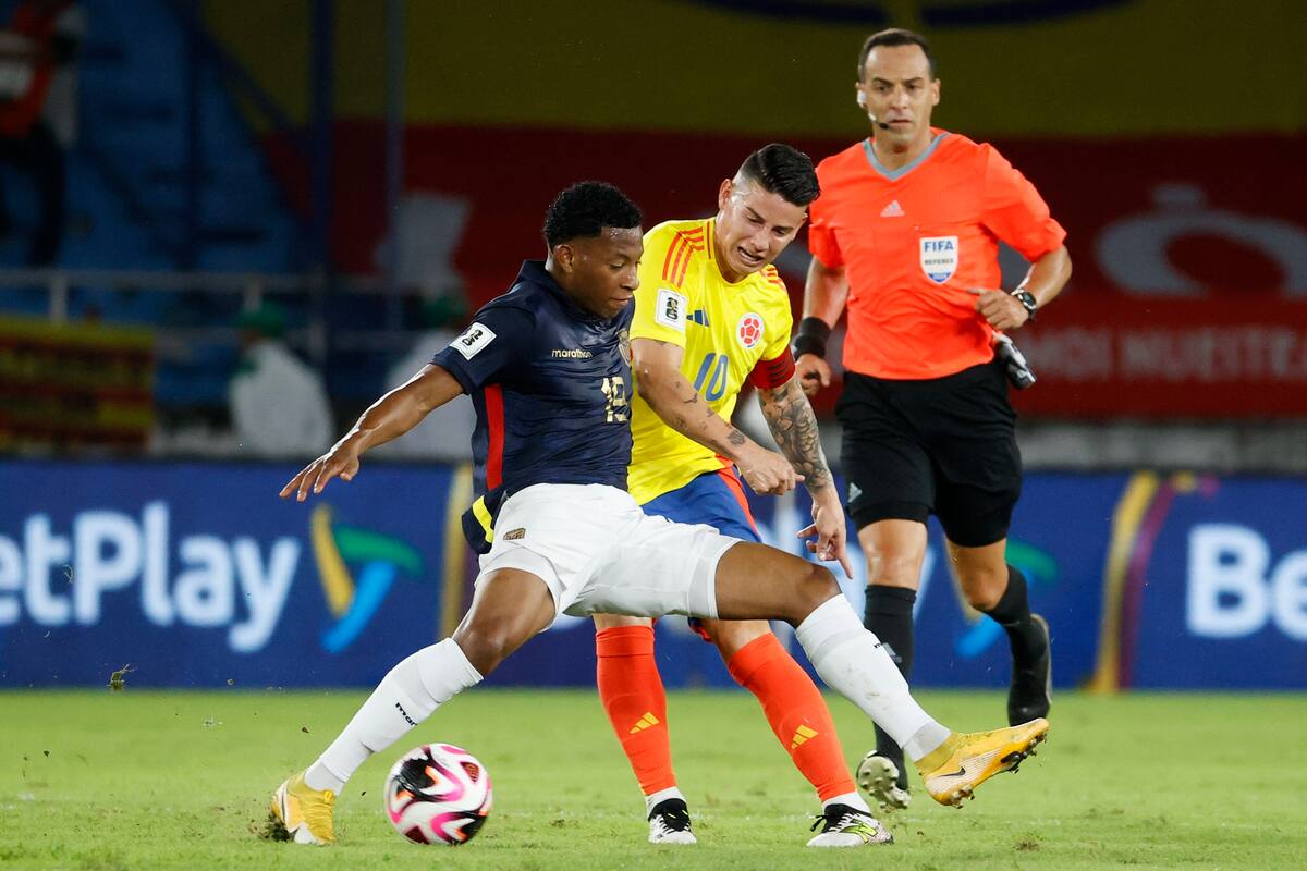 Decepción total: la selección Colombia perdió ante Ecuador en medio de un encuentro lleno de intensidad. (Foto: EFE / VANGUARDIA).