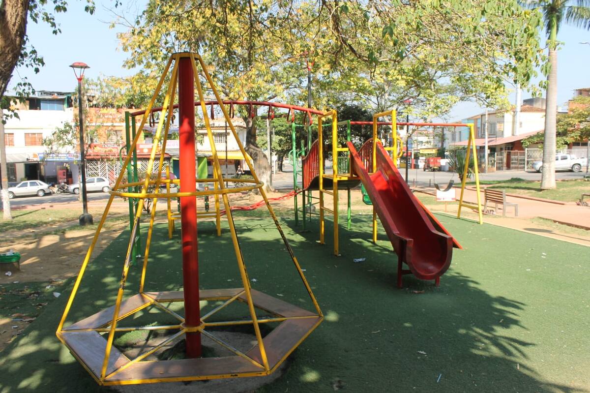 El arreglo y poda de parques, adjudicado a "Manantial de Amor", fue uno de los contratos investigados por la Fiscalía.