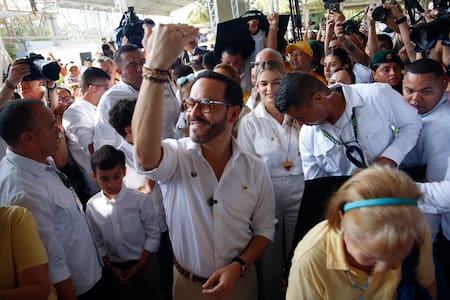 “Lo ideal para la economía colombiana sería dolarizarla”: candidato Abelardo De La Espriella