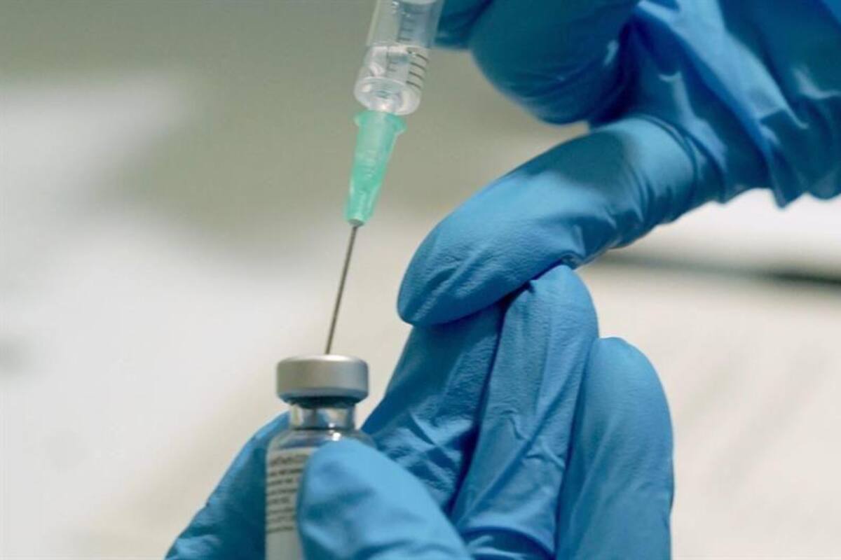 EE.UU. compra 100 millones de dosis más de la vacuna de Pfizer para 2021