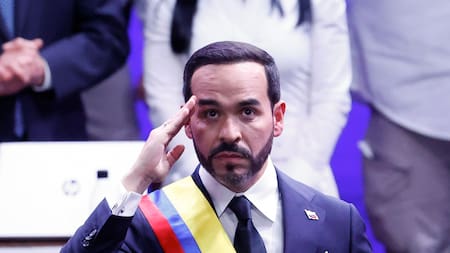 Decreto de De La Espriella oficializa cambios en la Dirección y cúpula de la Policía