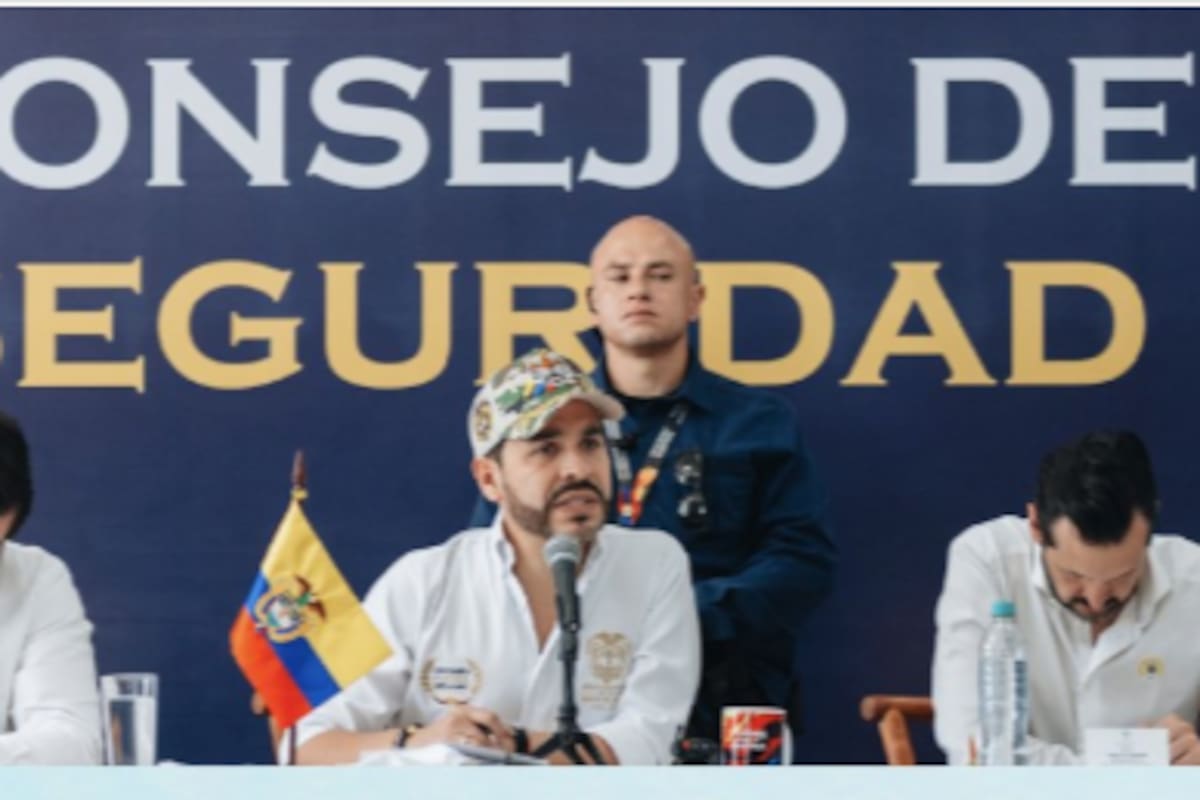 Abelardo De La Espriella cantó vallenato y sorprendió durante su visita a La Guajira. | Foto: Tomada de X, Presidencia de Colombia.