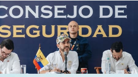 Abelardo De La Espriella cantó vallenato y sorprendió durante su visita a La Guajira