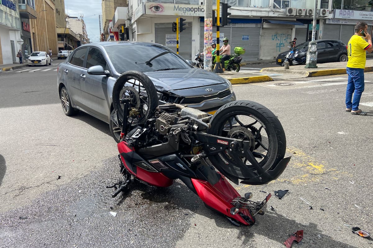 Los accidentes con solo daños materiales son los que más quedan sin solución por vacíos legales y falta de respaldo asegurador. Foto Marco Valencia/Vanguardia