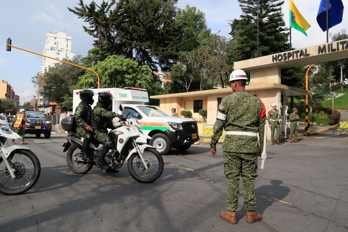 Al menos 69 personas murieron y 57 resultaron heridas, 14 de ellas en estado crítico, en el accidente de un avión Hércules C-130 de la Fuerza Aérea Colombiana.
Foto: EFE/ Carlos Ortega.