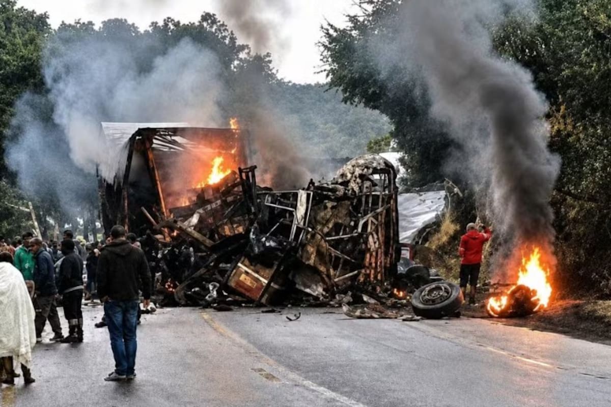 Al menos ocho muertos deja choque entre un bus y un camión en Brasil. Foto: Corpo de Bombeiros Militar