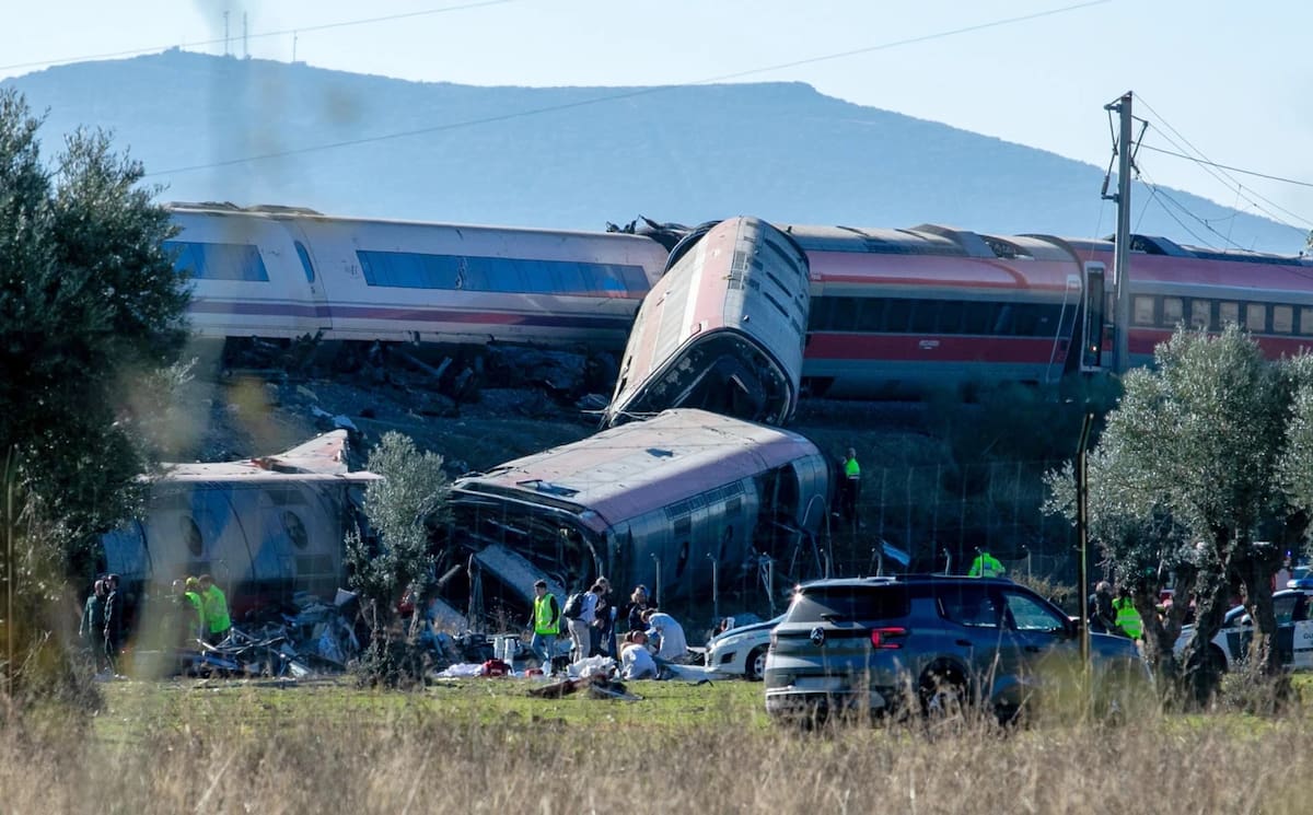 Imagen del trágico accidente de trenes en España. // Foto: Juanma Jiménez - Europa Press - Vía AP.