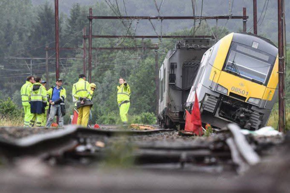 Accidente fatal en Bélgica: un tren arrolló un minibús escolar y murieron dos menores.
Foto: redes sociales.