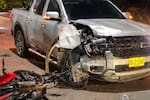 Accidente en Santander: dos motociclistas resultaron heridos tras chocar contra una camioneta