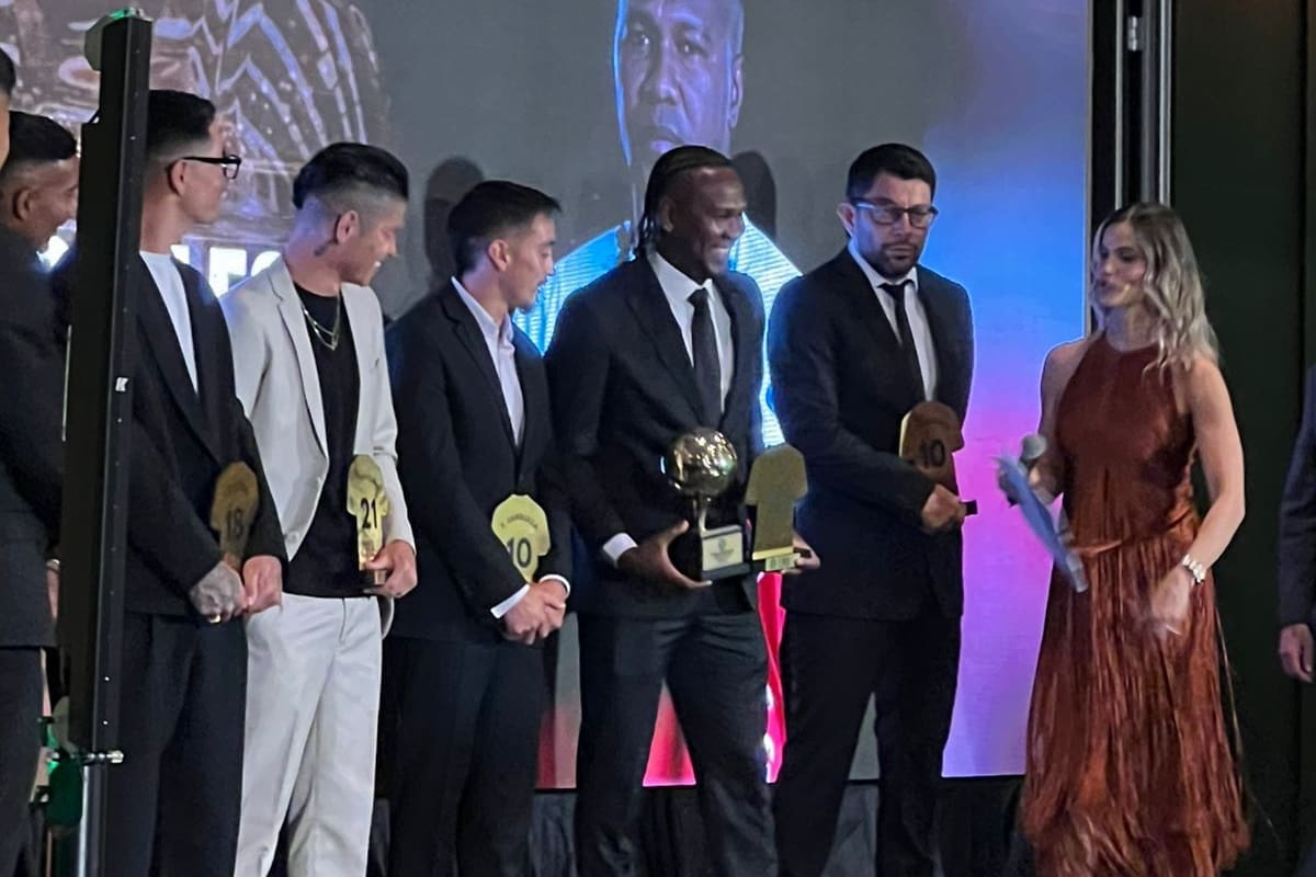 Fabián Sambueza fue reconocido como el ‘10’ del XI ideal del 2025, representando a Atlético Bucaramanga. /FOTO: Acolfutpro