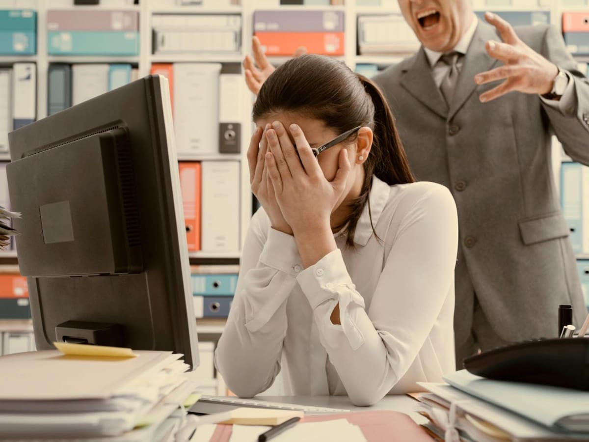 Procuraduría destituye e inhabilita por 12 años a funcionarios de la UNP por acoso laboral en Bucaramanga.