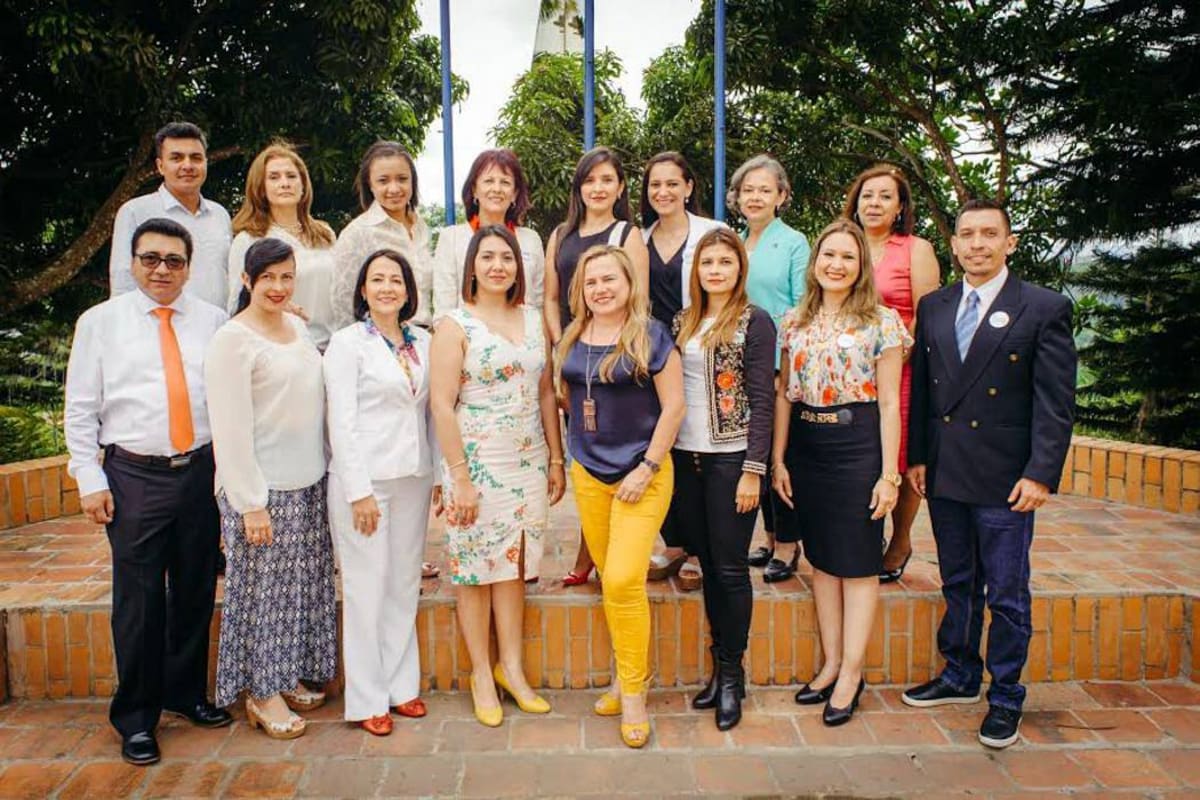 Alexander Osma, Yadira Paba, Diana Niño, María Jenny Albornoz, Leydi Carelina Rueda, Carolina Esteban, Amparo Gualdrón, Martha Carreño, Óscar Guarín, Sandra Gómez, Bibiana Munecar, Ruth Mira González Neira, Viviana Prada, Ángela Graterón, Biannys Rojas y Jorge Salazar. (Foto: Suministrada / VANGUARDIA LIBERAL )