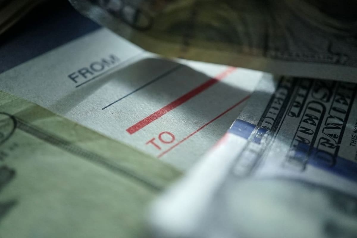 Activan envío de dinero a Venezuela sin comisión, estará disponible hasta julio. | Foto: Vanguardia / Canva