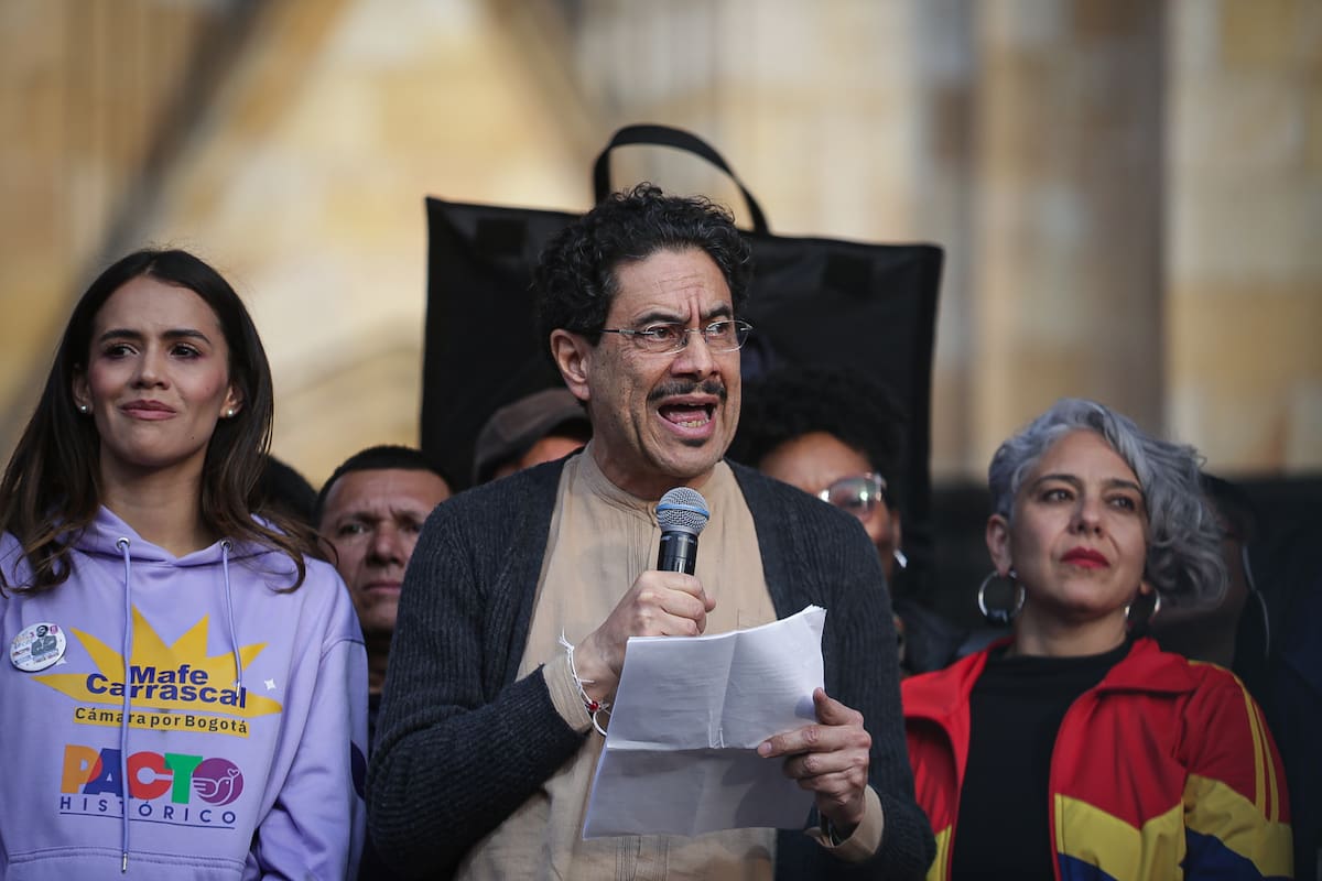 Bogotá. Febrero 03 de 2026. Seguidores y simpatizantes del Pacto Histórico, se congregaron en la Plaza de Lourdes, convocados por el senador Iván Cepeda, para expresar su apoyo al presidente Gustavo Petro durante su visita a Estados Unidos. (Colprensa - Cristian Bayona).