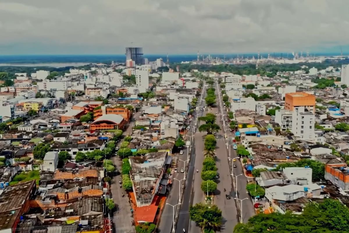 Funcionarios y reconocedores en campo avanzan en las visitas técnicas de actualización catastral en diferentes sectores de Barrancabermeja.
Suministrada/Vanguardia