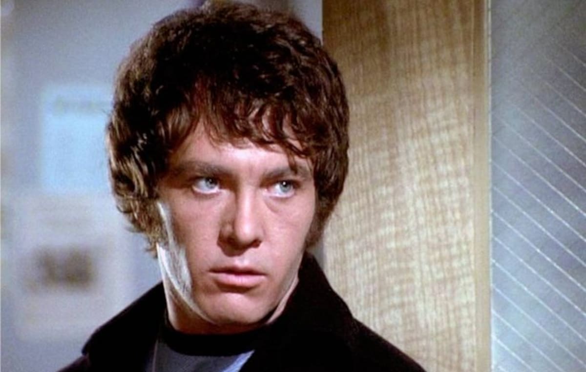 ¡Adiós al ícono rebelde! Michael Cole, estrella de 'The Mod Squad', muere dejando un legado de secretos y drama. Foto tomada de redes sociales/VANGUARDIA