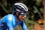 Supermán López pide disculpas tras retirarse de la Vuelta