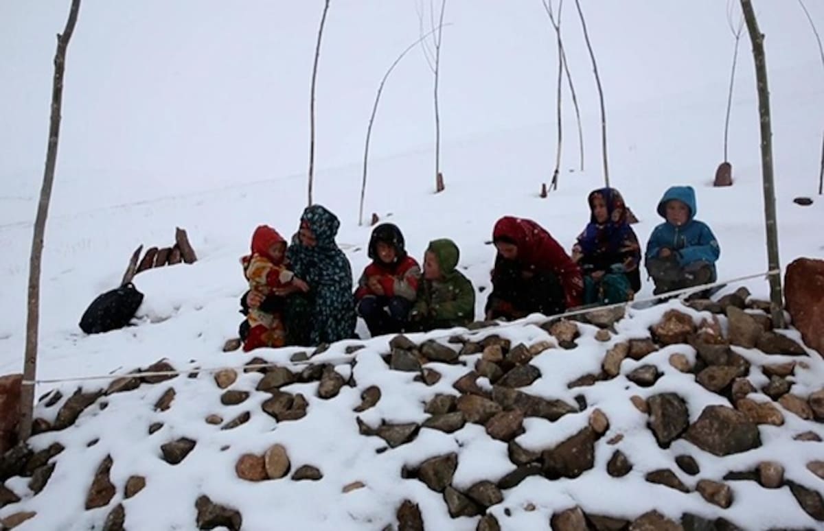 Al menos 11 muertos, seis de ellos niños, por un temporal de nieve y lluvia en Afganistán