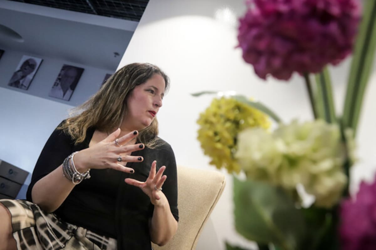 Un microcuento sobre una sopa fue la semilla de una de las distopías más inquietantes de la literatura reciente. La autora argentina Agustina Bazterrica, de visita en Colombia, habló sobre su proceso creativo y el éxito internacional de su obra. Foto: Colprensa