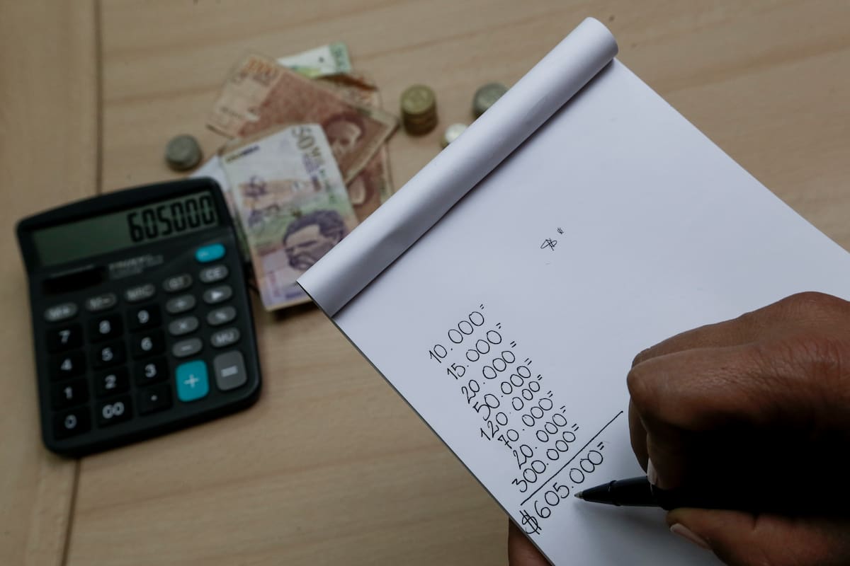 Una de las estrategias más promovidas por el sistema pensional colombiano es el ahorro voluntario. Archivo/VANGUARDIA