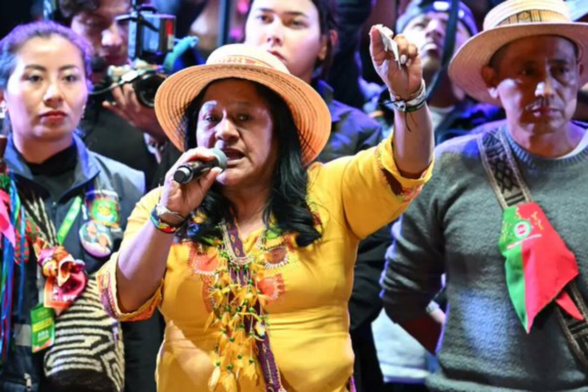 Aída Quilcué, fórmula de Iván Cepeda, aseguró que los graduados de universidades prestigiosas en Colombia "solo aprendieron a robarse la plata del pueblo".