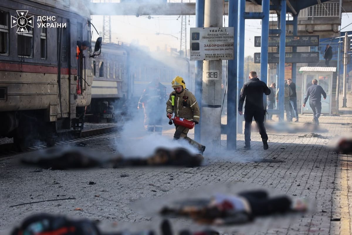 Colombia reporta 256 muertos y 973 desaparecidos en la guerra entre Rusia y Ucrania. | Foto: Efe