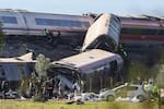 España, de luto: choque de dos trenes de alta velocidad deja 68 muertos y más de 60 heridos