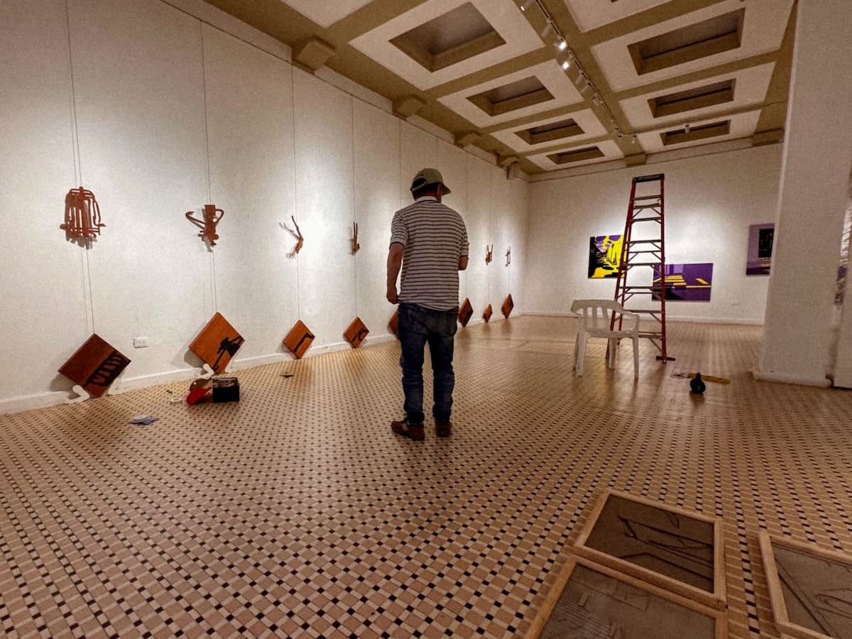 Alberto Camacho y Emma Ordoñez, obra No piso las sombras en la UIS Bucarica.