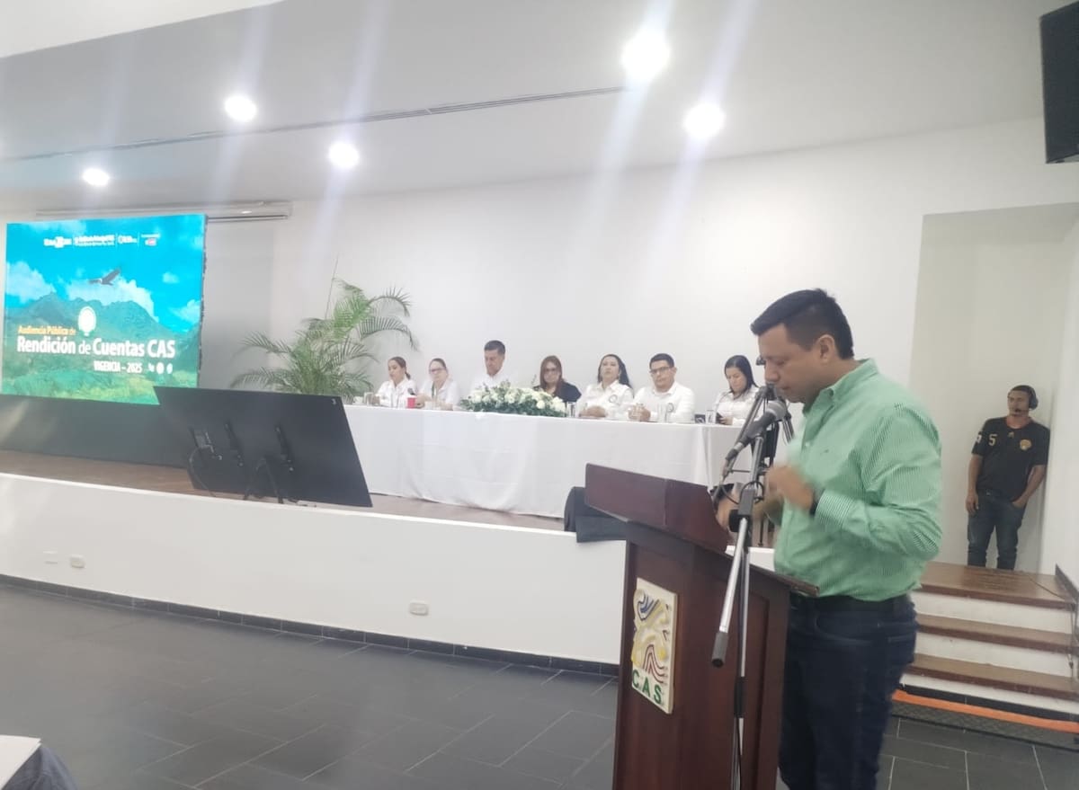 El alcalde de Charalá, Jorge Vega, expuso la problemática durante la rendición de cuentas de la CAS.