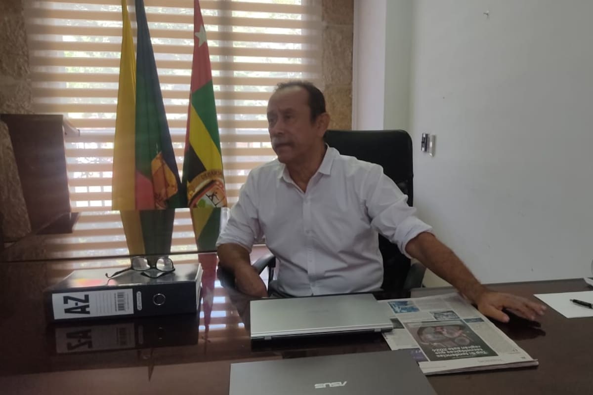 Edgar Orlando PInzón, alcalde de San Gil fue sancionado por incumplir un fallo legal.