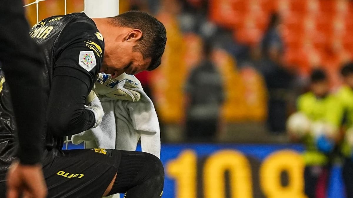 Aldair Quintana fue la figura del duelo entre Atlético Bucaramanga y Medellín en el estadio Atanasio Girardot. Foto: David Jaramillo.
