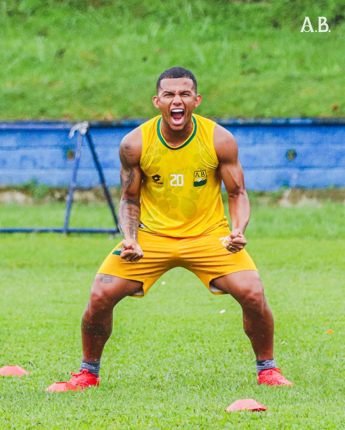 Aldair Zárate se afianzó en la nómina titular de Atlético Bucaramanga. Foto: Atlético Bucaramanga.