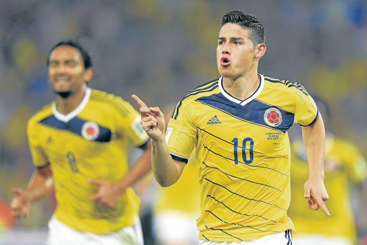 El mediocampista colombiano James Rodríguez fue la gran figura del equipo nacional en el Mundial de Brasil 2014. El ‘10’ marcó seis tantos y se transformó en el goleador del certamen. Además de goles, aportó asistencias y generación de juego para el elenco de Pékerman. (Foto: Archivo / VANGUARDIA LIBERAL)