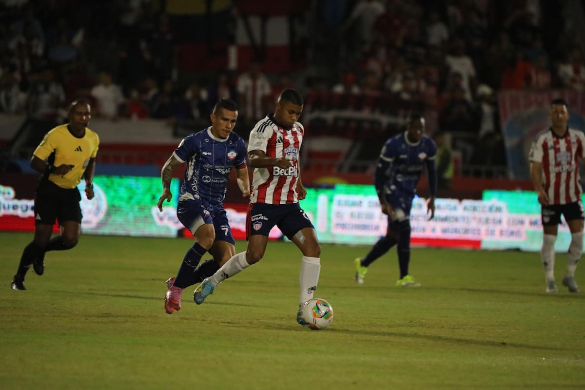 Alianza le amargó la noche a Junior con valioso empate de visitante. Foto: Jairo Cassiani.