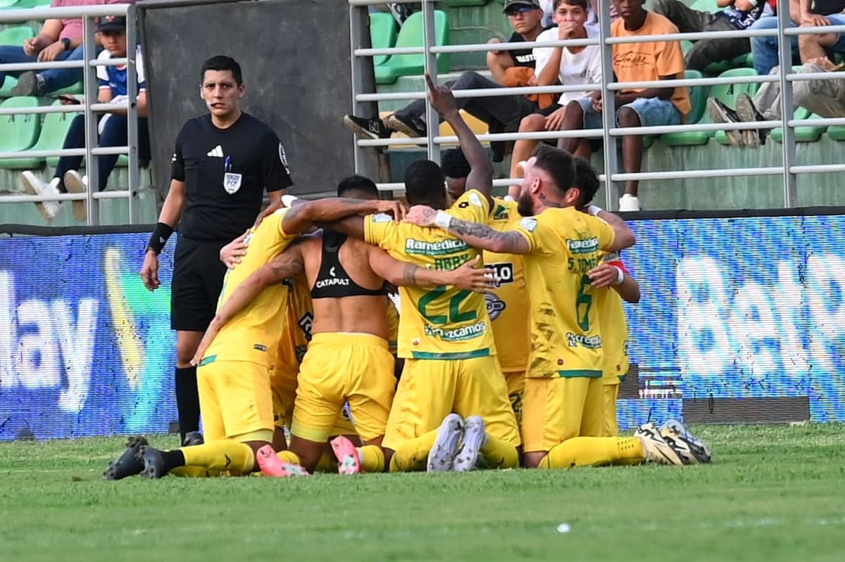 Frank Castañeda fue la figura de Atlético Bucaramanga en la victoria sobre Alianza FC. Foto: Richard Dangond / COLPRENSA