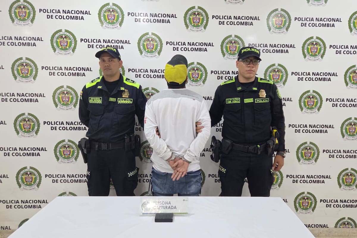 Alias ‘Batman’, de 43 años, fue capturado en flagrancia cuando presuntamente intentaba cometer un hurto en un apartamento de Floridablanca.