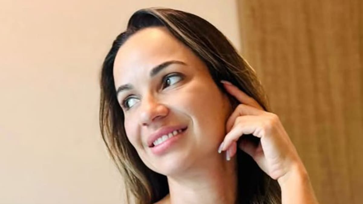 La popular influencer empresarial Aline Cristina Dalmolin murió trágicamente después de que un terrible accidente de Porsche le dejara heridas catastróficas -- incluido un brazo amputado.