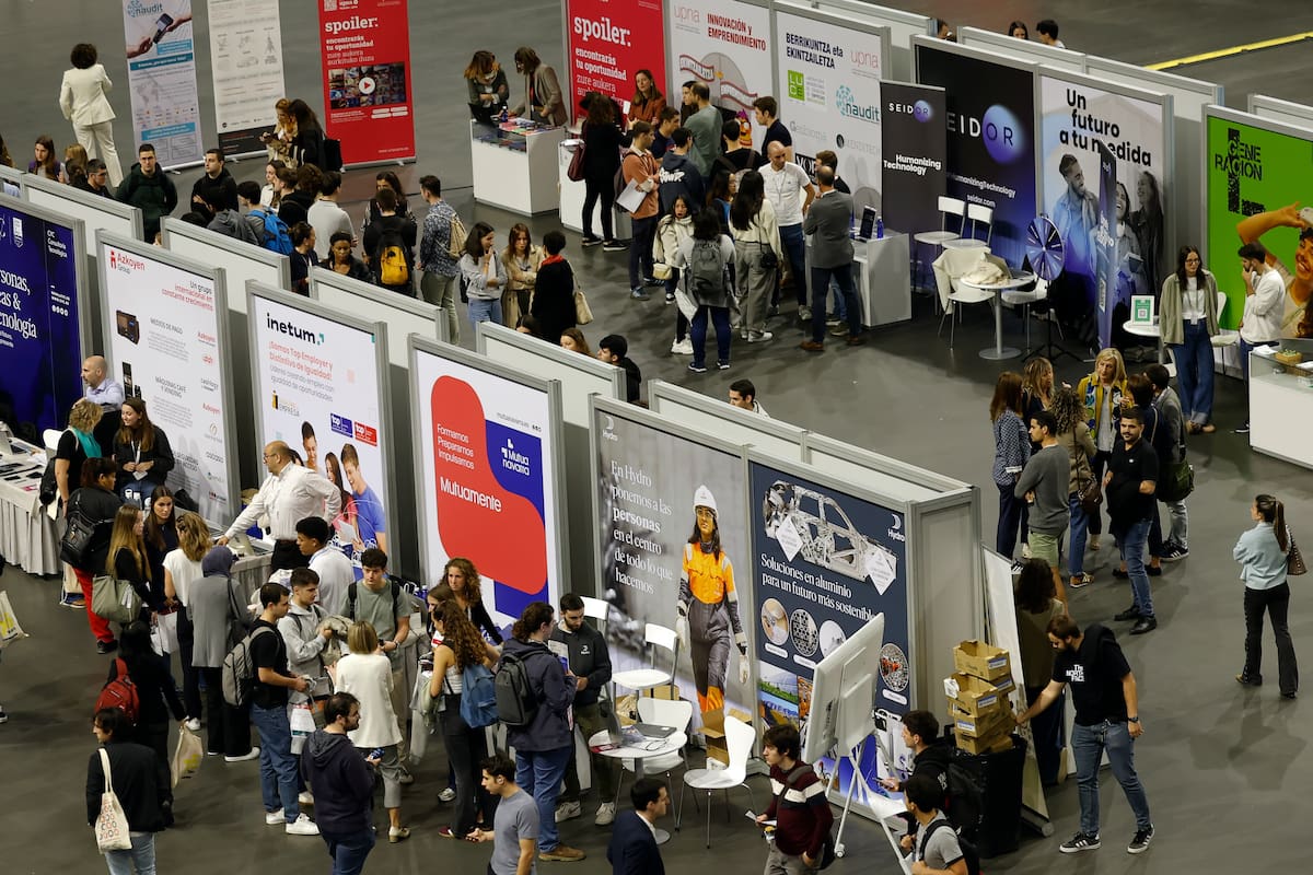 Apertura en el Navarra Arena de la decimoctava edición del Encuentro de Empleo y Emprendimiento, más de 1.400 personas están inscritas para participar en el Encuentro. EFE/ Jesús Diges