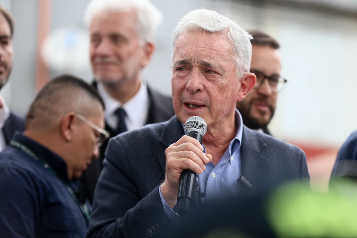 Álvaro Uribe opina sobre Maduro y lanza alerta por el futuro de Colombia. // Foto: Colprensa - Lina Gasca.