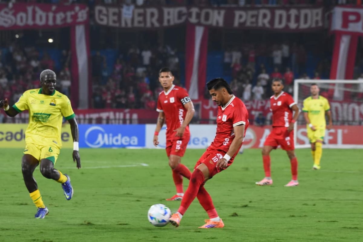 América de Cali superó a Atlético Bucaramanga en la Copa Sudamericana. Foto: Aymer Andrés Álvarez / El País.