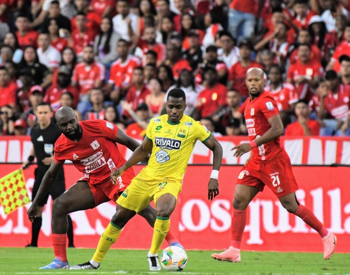 América y Bucaramanga se enfrentan por un lugar en la fase de grupos de la Copa Sudamericana 2026. Foto: Colprensa.