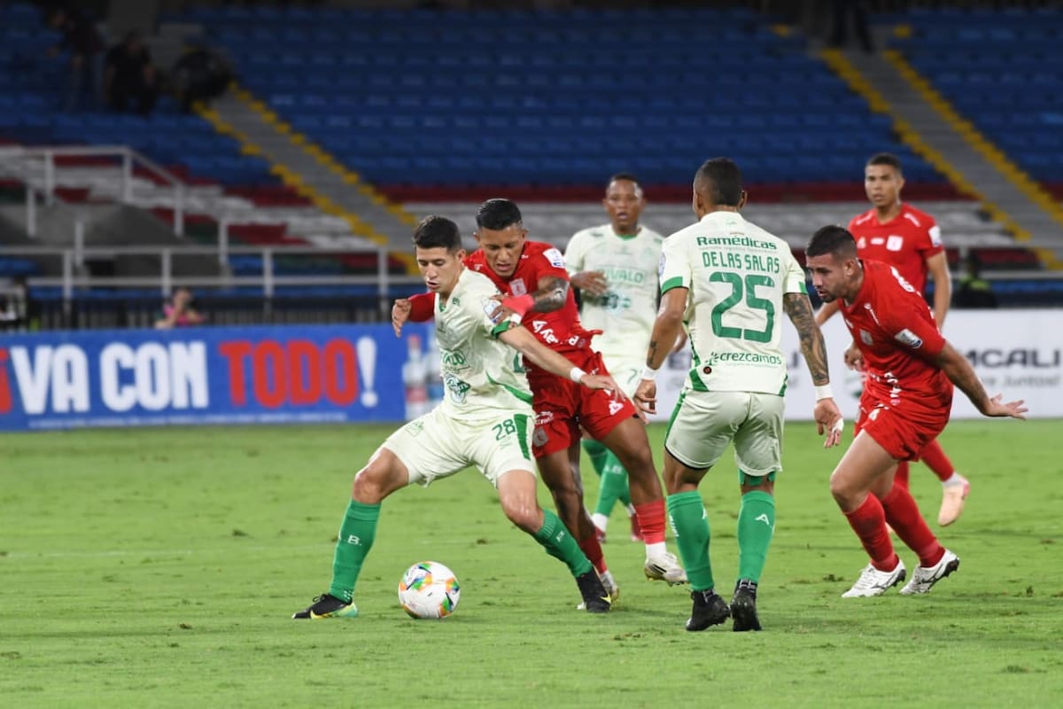 América y Bucaramanga igualaron 0-0 en juego que estaba pendiente de la segunda fecha de la Liga BetPlay II de 2025. Foto: José Guzmán / El País.