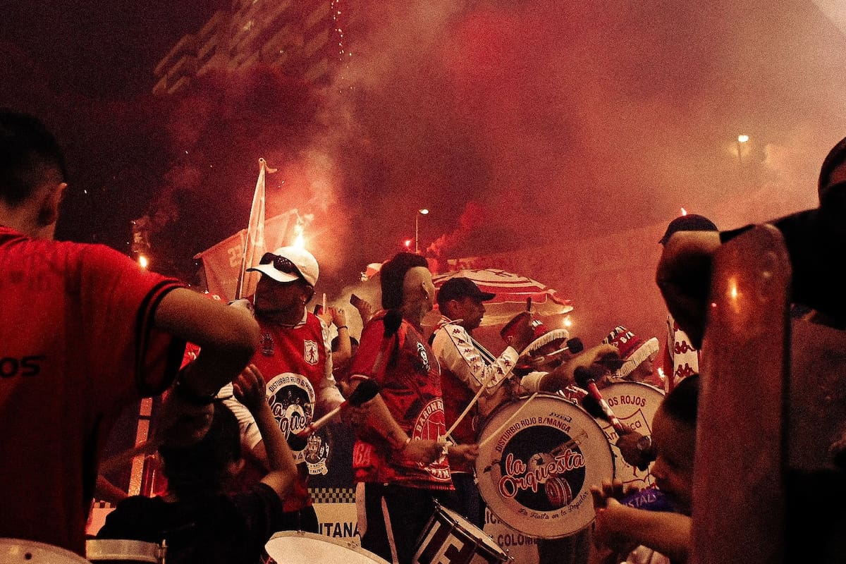 América de Cali se siente como en casa en Bucaramanga: impresionante recibimiento. Foto: cortesía América de Cali.