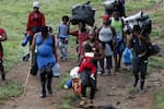 Así operaba la organización que usó el turismo como fachada para el tráfico de migrantes